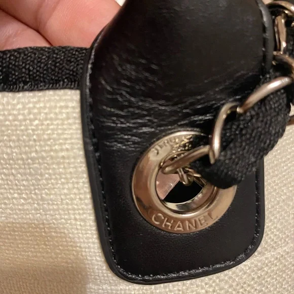 ❌SOLD❌ Gently Used! Excellent Condition Authentic Large CHANEL White Black Tote - Picture 12 of 16
